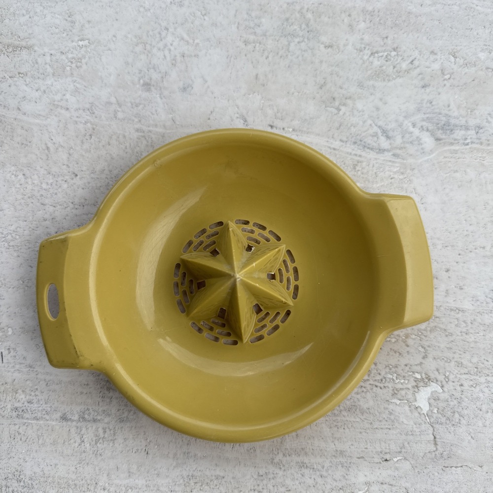 60's Orange Plastic Vintage‎ Villaware Juicer Mustard Color - Made in USA